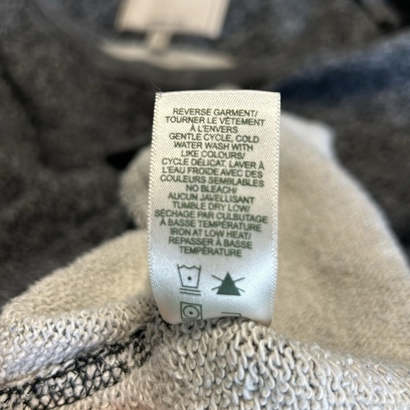 Roots Sleeveless Pullover  Size Small Front Pockets Gray Black‎ Cotton Terry - Picture 5 of 7